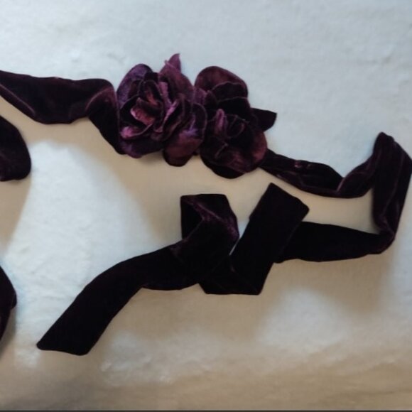 Zara Purple Velvet Floral Scarf - Picture 7 of 8